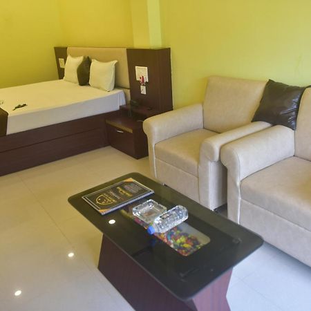 Golden View Resort And Restaurant Tajpur エクステリア 写真