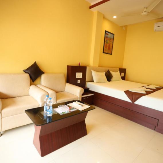Golden View Resort And Restaurant Tajpur エクステリア 写真