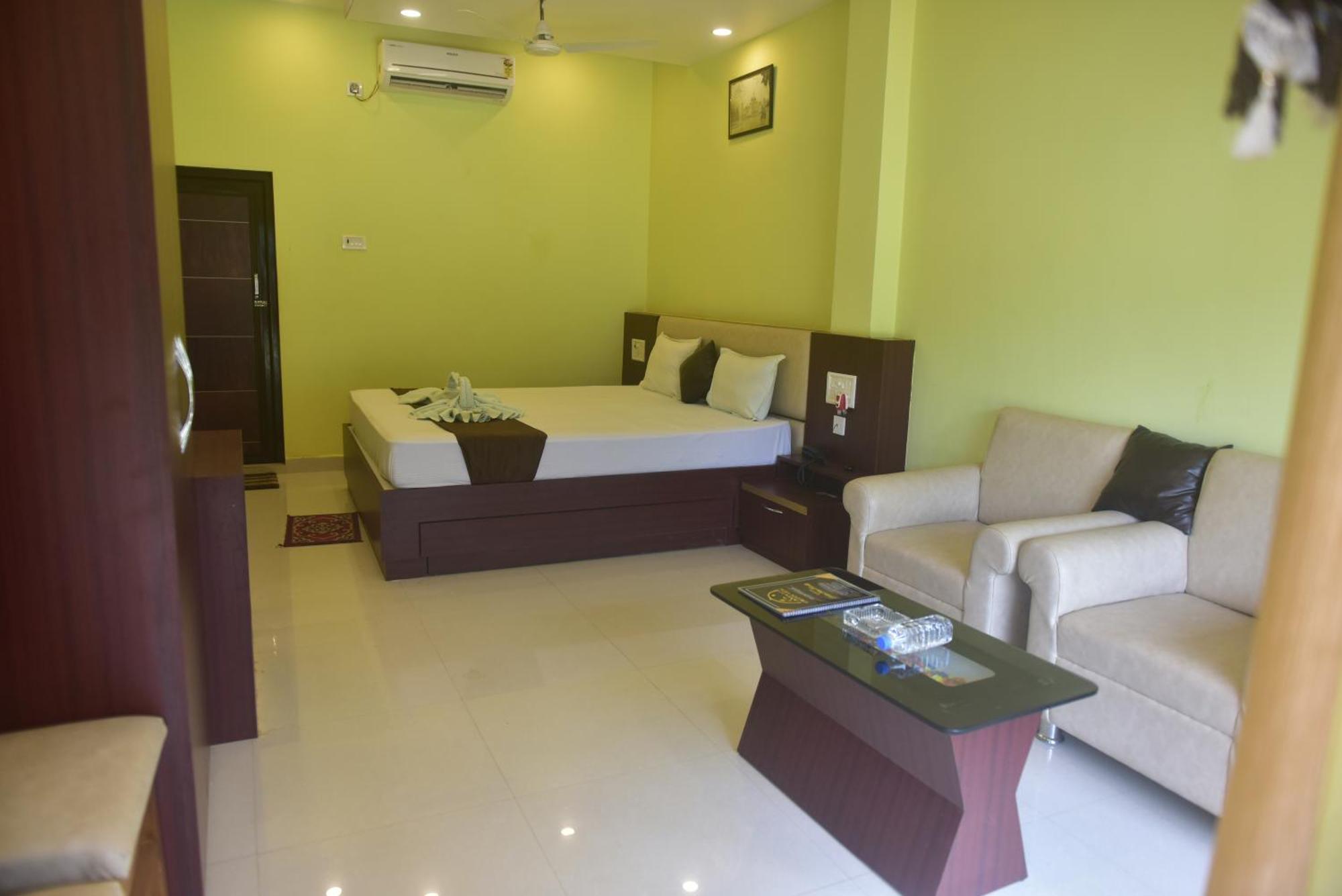 Golden View Resort And Restaurant Tajpur エクステリア 写真