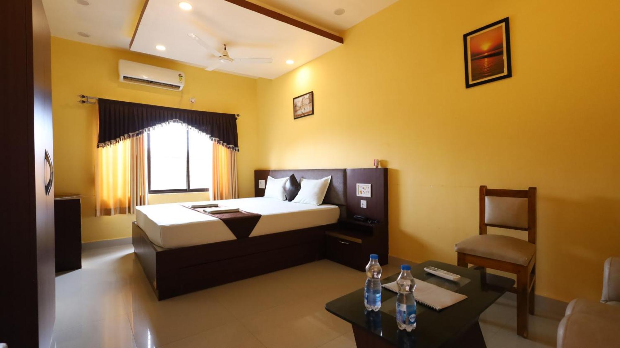 Golden View Resort And Restaurant Tajpur エクステリア 写真