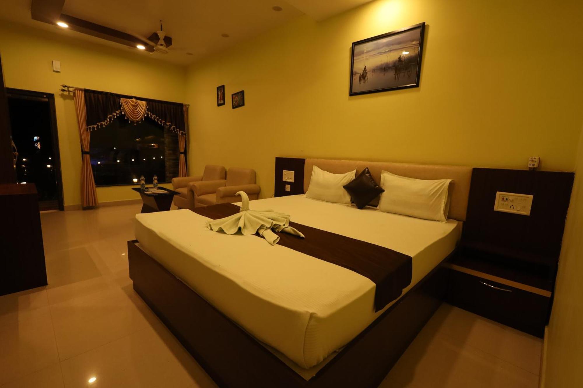 Golden View Resort And Restaurant Tajpur エクステリア 写真